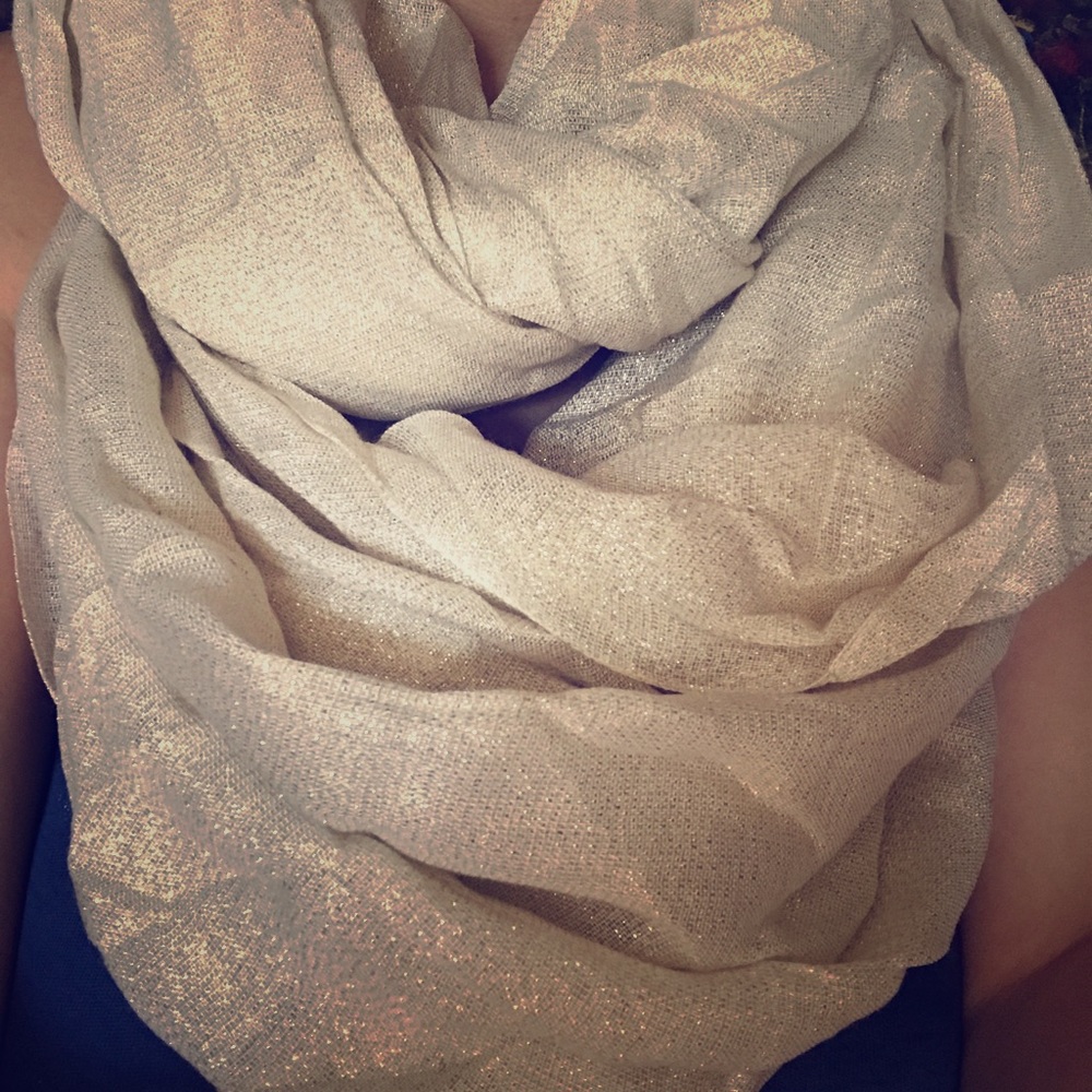 Express 💫hold glittered wrapped scarf